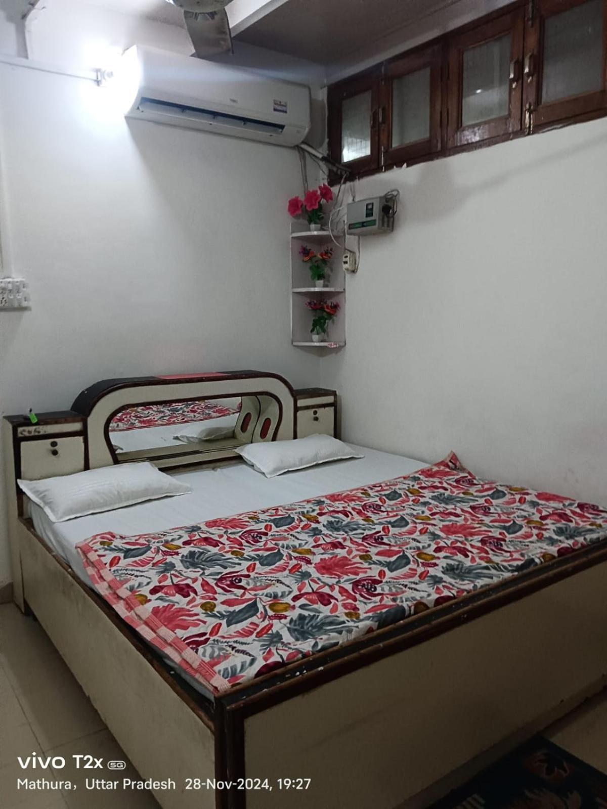 מלון מטורה Hari Krishnam Residency מראה חיצוני תמונה